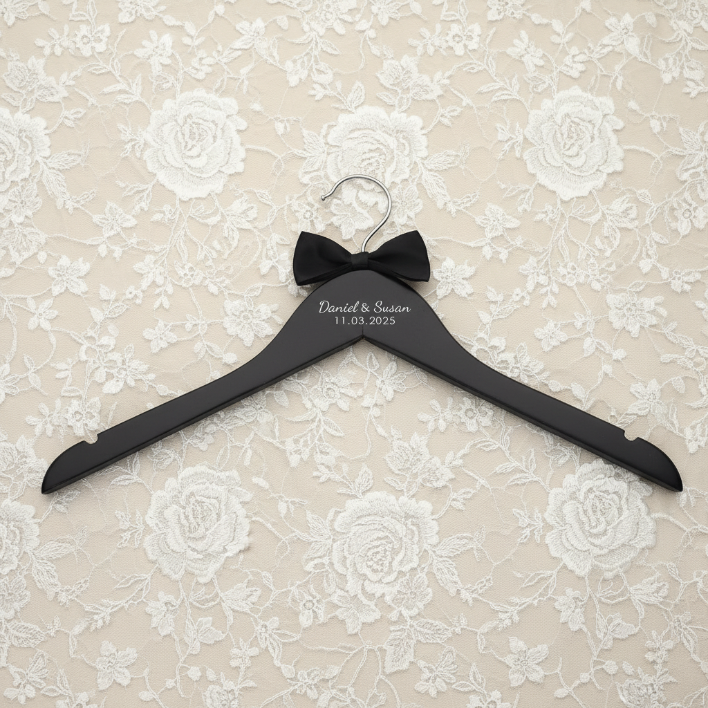 Cintre sur dentelle de mariage